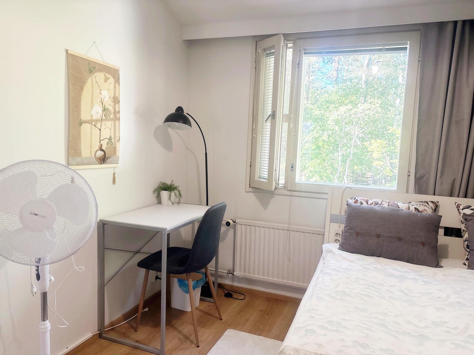 Private Rooms Near Metro, Free Parking,Direct Bus From Airport هلسنكي المظهر الخارجي الصورة